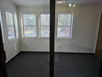 Amazing Location, Close to Shopping!