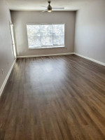 2 bedroom, Close to Restaurants, Bright Windows