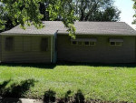 Come check out! cute 3-bedroom ranch Close to major commuting!