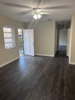 Beautiful upgraded single story duplex centrally located