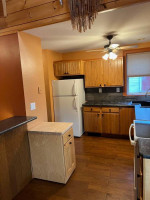 Ranch Cottage 1 1/2 Story OverLooks Creek