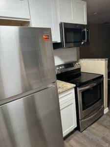 $1,995 / 3br - 1600ft2 - "Why rent when u can own"this remodel-new roo