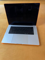 2021 MacBook Pro 16", M1 Pro, 1TB Silver (New Screen)