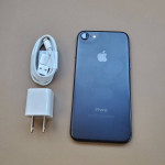 iPhone 7 128gb - UNLOCKED - Like New
