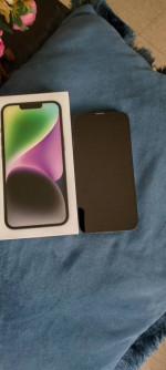 iPhone 14 midnight