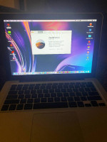 2008 Macbook Pro 13" 2.4ghz 320gb. 4gb Ram