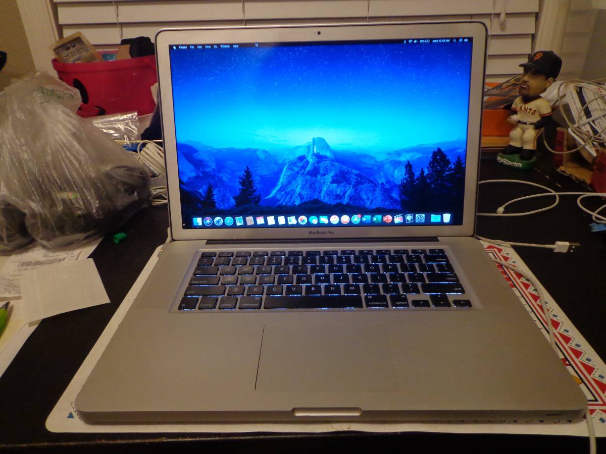 Apple MacBook Pro A1286-15"-2.66ghzI7,500gb,8gb,Webcam,Wireless,-2010