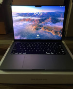 MacBook Pro M2