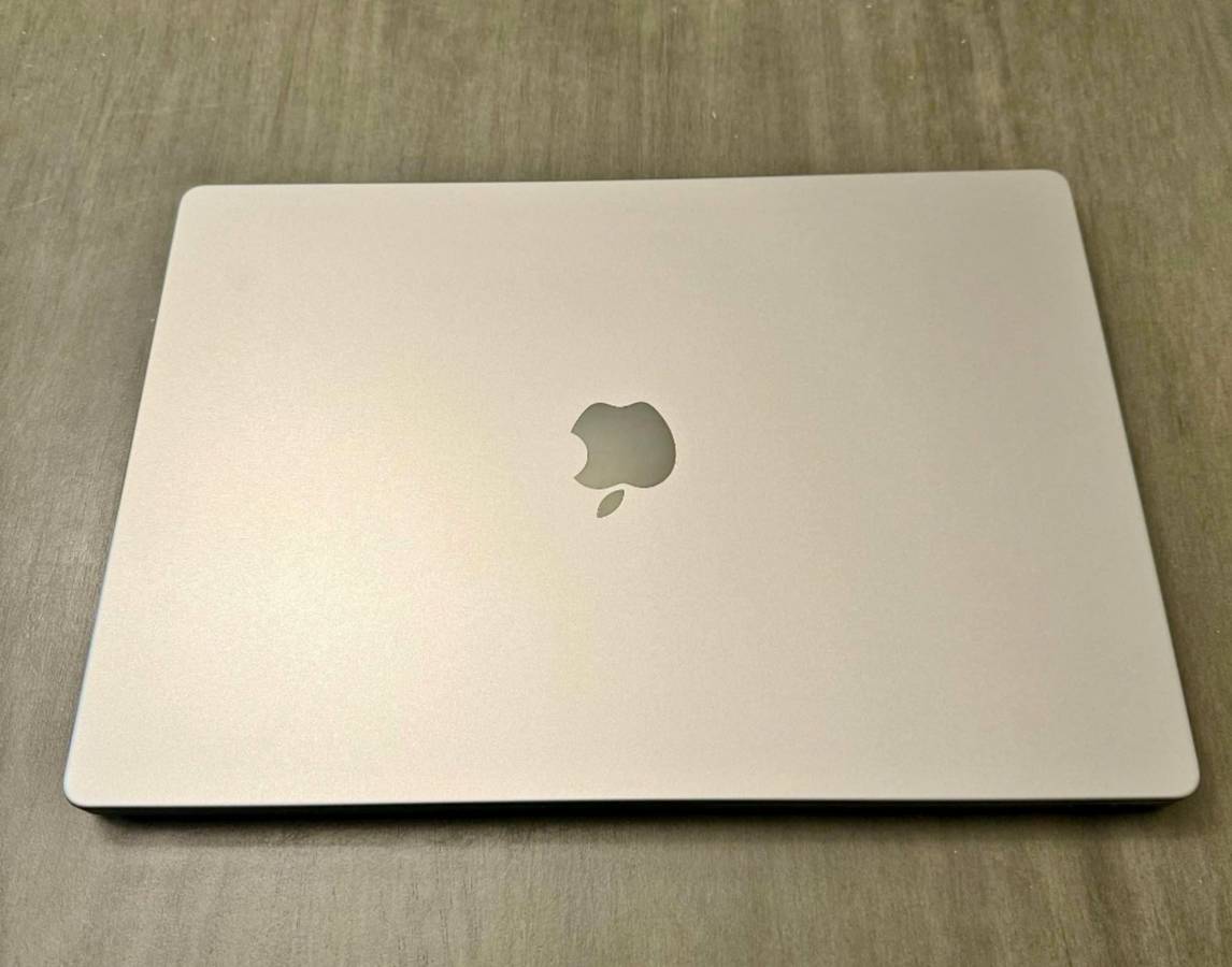 MacBook pro 2023