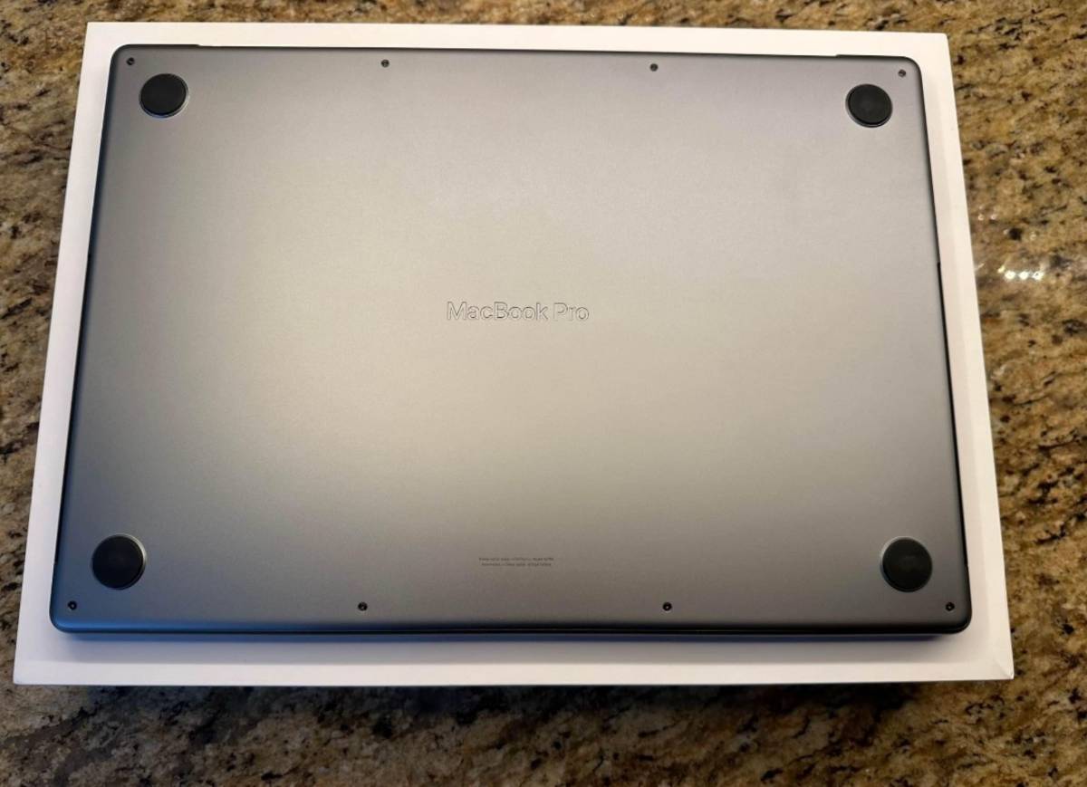 MacBook pro 2023