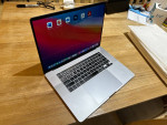 2019 /2020 MacBook Pro 16”, i9 8cores,16gb ram,512gb.4GB graphic, fast
