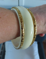 1960s cream & gold chain bangle bracelet