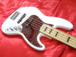 2015 Squier Vintage Modified 70's Jazz Bass Guitar V Olympic White.
