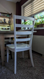 Farm Table and 4 chairs - like New