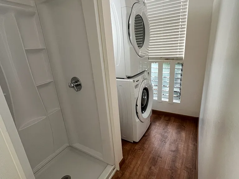2bedrooms house available for rent in (your location)