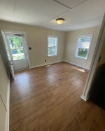 One bedroom one bath Triplex for Rent