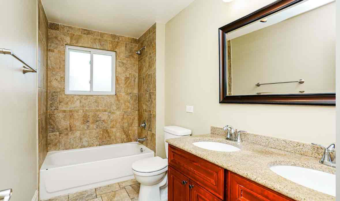 3 bedroom and 2 bathroom house for rent