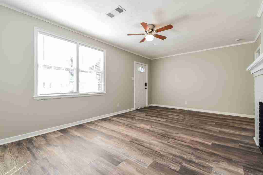 4 Bedroom 1.5 Bathroom Single Family Home For Rent