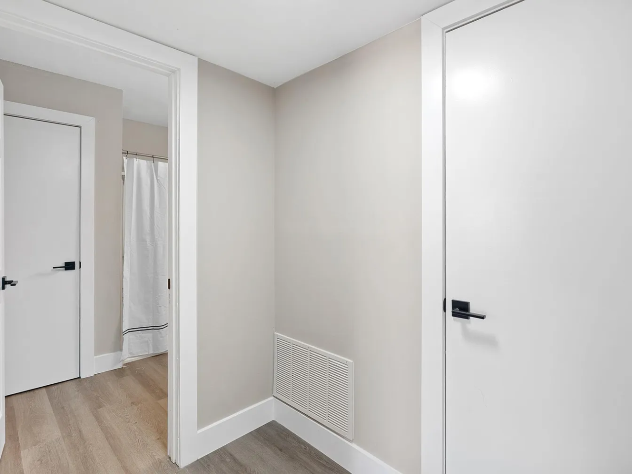 2 bedrooms 1bath