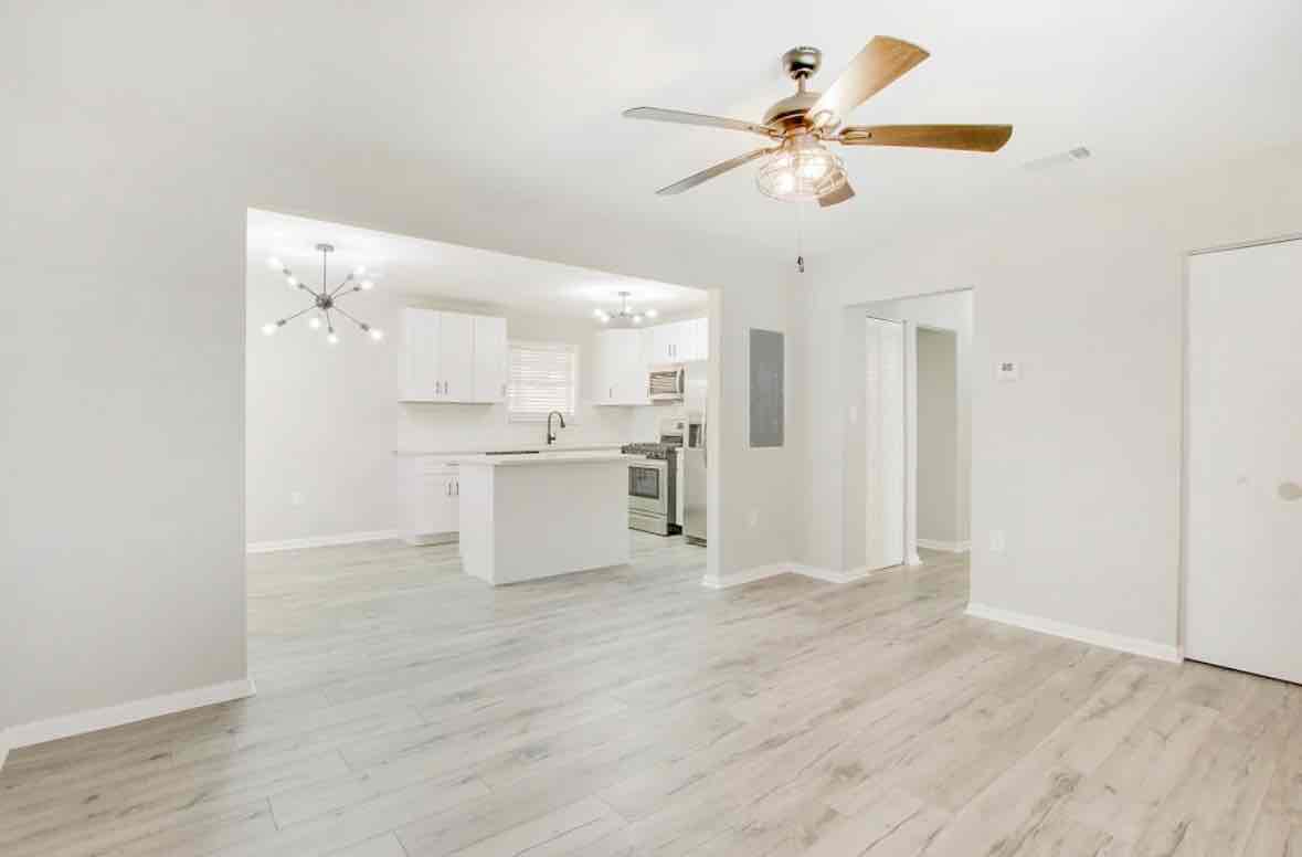 SPACIOUS 3BED 2BATH AVAILABLE FOR RENT