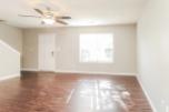 Single-family house with 3bedrooms and 2bathrooms for rent