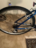 WOMAN'S GIANT 21 SPEED COMFORT BICYCLE