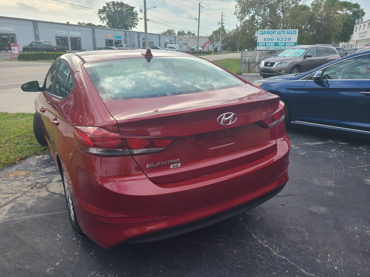 2017 Hyundai Elantra 122,000 mi