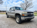 2000 Chevrolet 2500 truck for sale, 330k miles, solid frame, motor leaks oil, good for work or farm use.