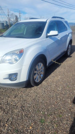 2011 Chevrolet Equinox SUV with 107,000 miles, all-wheel drive, and heated leather seats