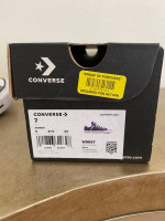 CONVERSE All Star Women’s Size 7