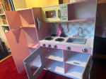 Kidkraft Large Pastel kitchen with accessories