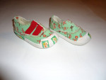 (1) Pair Toddler Girls Baby Won green Shoes - Size 4